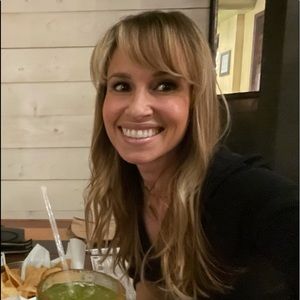 Meet your Posher, Jillian